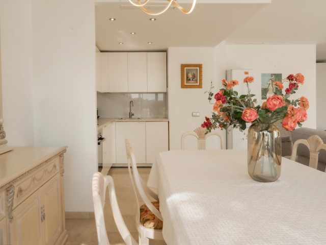 2 Bedrooms Apartment in Benahavís