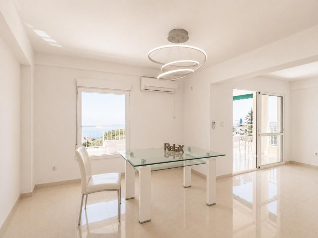 3 Bedrooms Apartment in La Carihuela