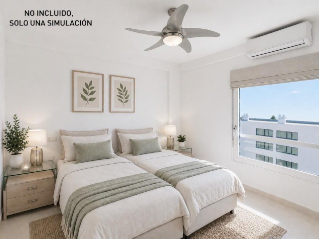 Apartamento con 3 Dormitorios  en La Carihuela