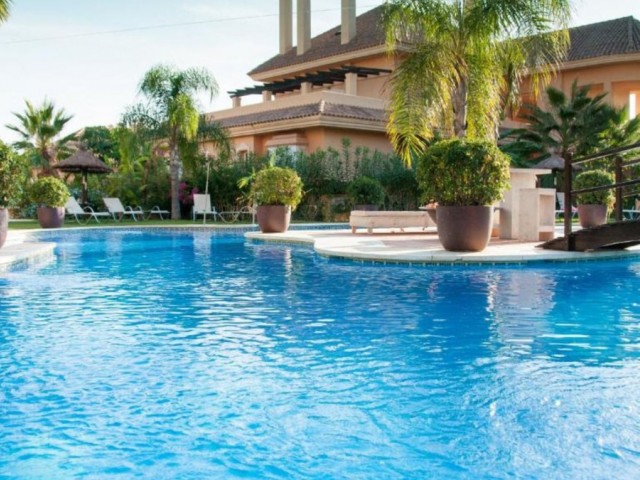 Apartamento, Aloha, R5346352