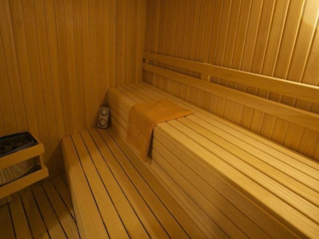 Apartamento con 2 Dormitorios  en Aloha