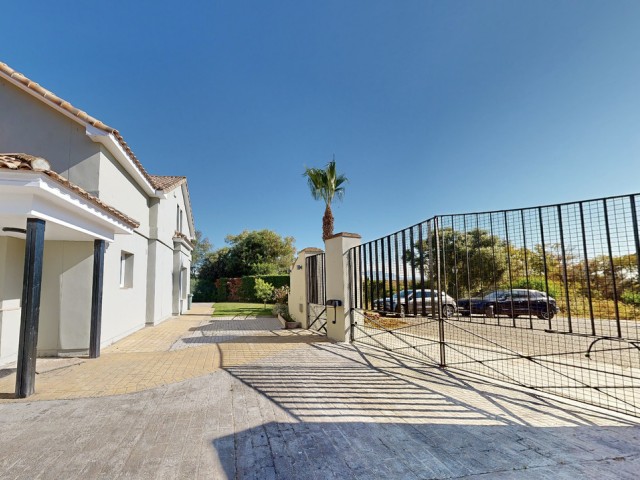 Villa, Sotogrande Costa, R5348674