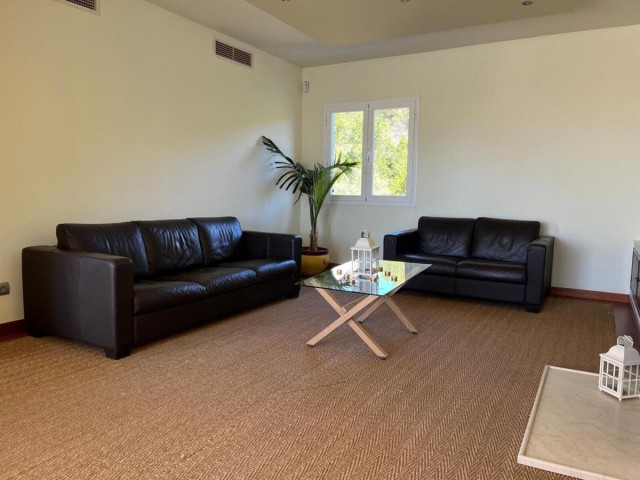 Apartamento con 2 Dormitorios  en Nagüeles