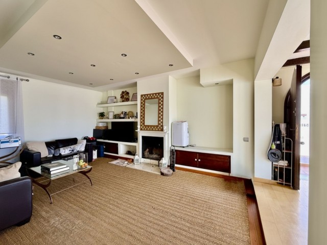 Apartamento con 2 Dormitorios  en Nagüeles