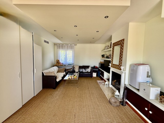 Apartamento con 2 Dormitorios  en Nagüeles
