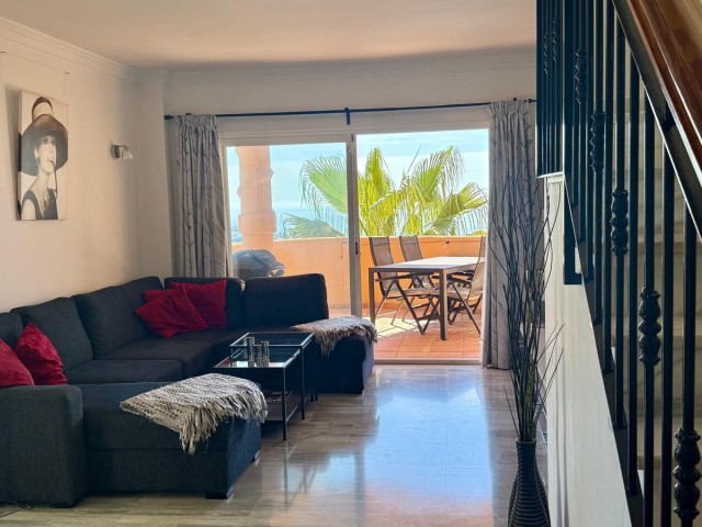 3 Bedrooms Apartment in Calahonda