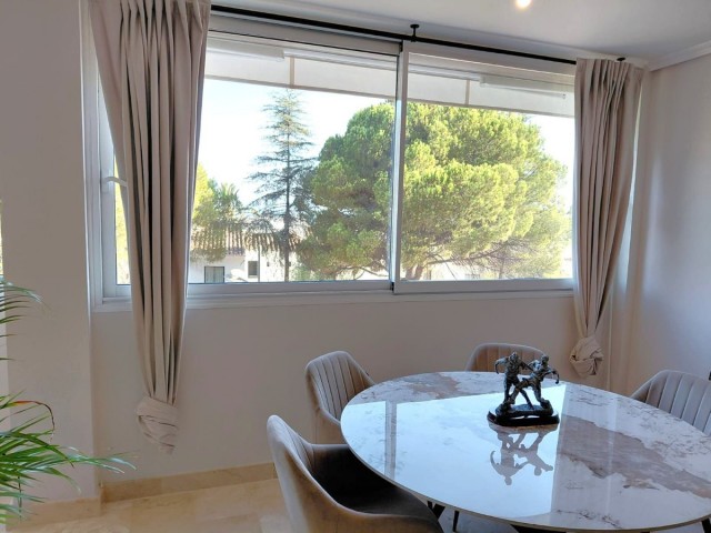 Apartamento con 2 Dormitorios  en Nagüeles