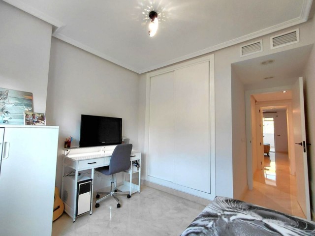 Apartamento con 2 Dormitorios  en Nagüeles