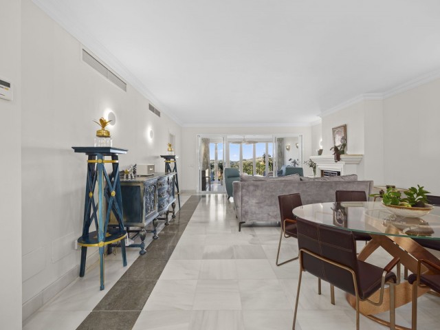 Apartamento con 2 Dormitorios  en Monte Halcones