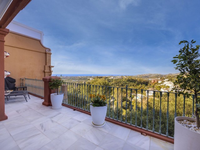 Apartamento con 2 Dormitorios  en Monte Halcones