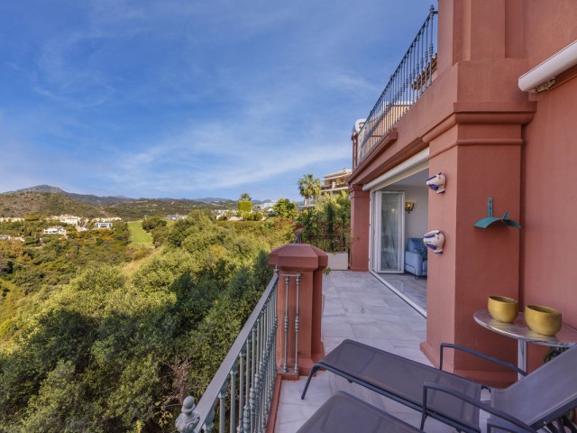 Apartamento con 2 Dormitorios  en Monte Halcones