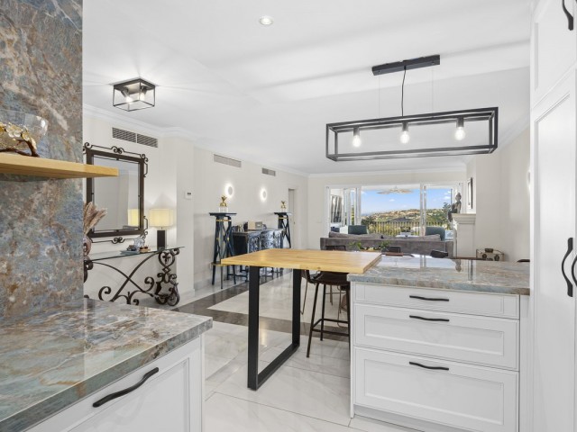Apartamento con 2 Dormitorios  en Monte Halcones