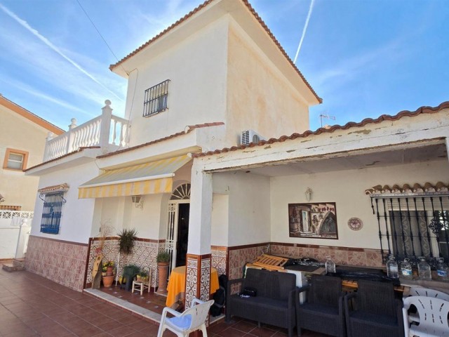 2 Bedrooms Villa in Arroyo de la Miel