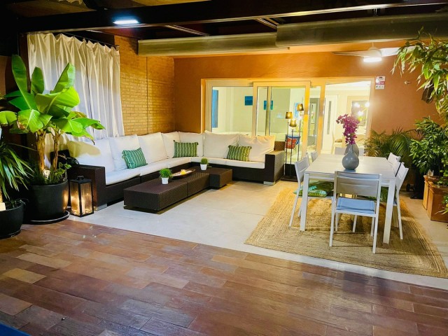 Townhouse, Los Monteros, R5358190