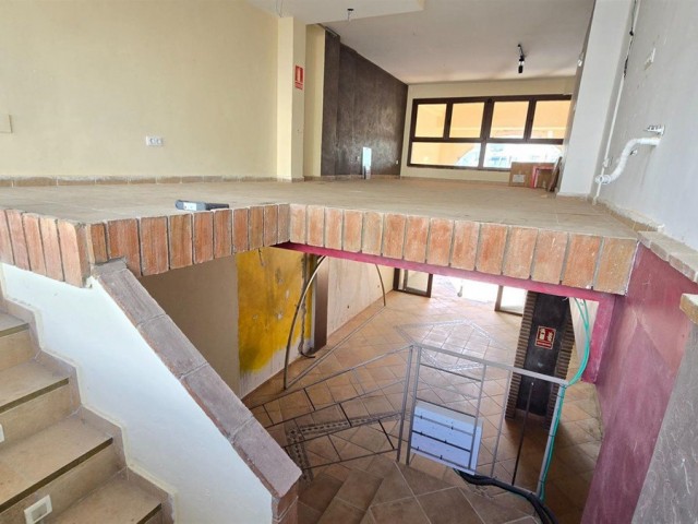 Comercial con 0 Dormitorios  en Benalmadena