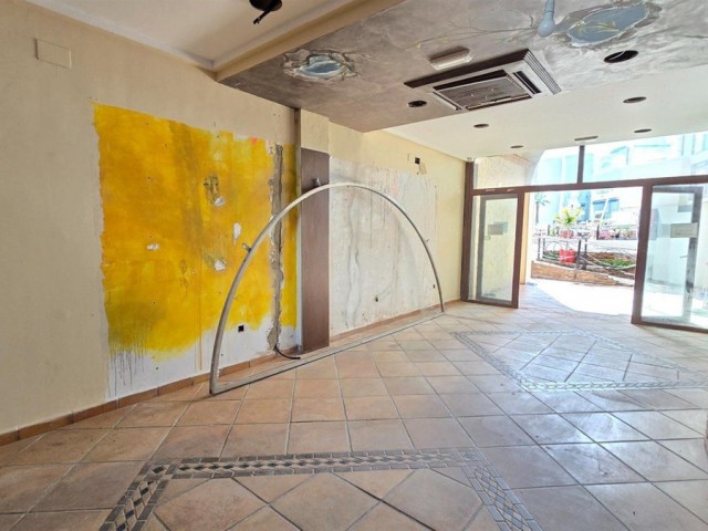 Comercial con 0 Dormitorios  en Benalmadena
