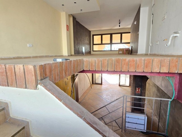 Comercial con 0 Dormitorios  en Benalmadena