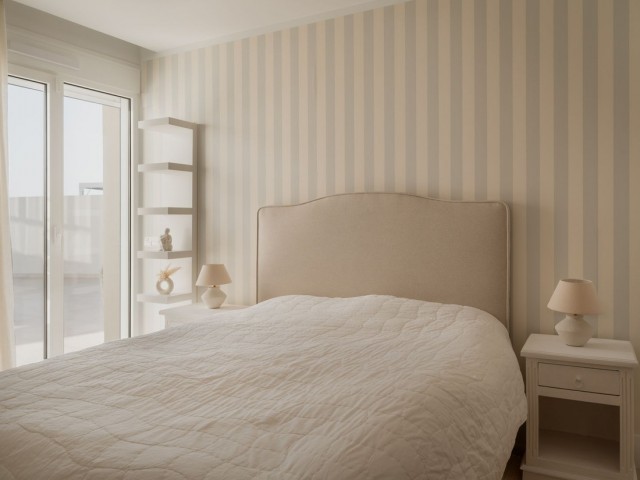 Apartamento con 3 Dormitorios  en San Roque Club