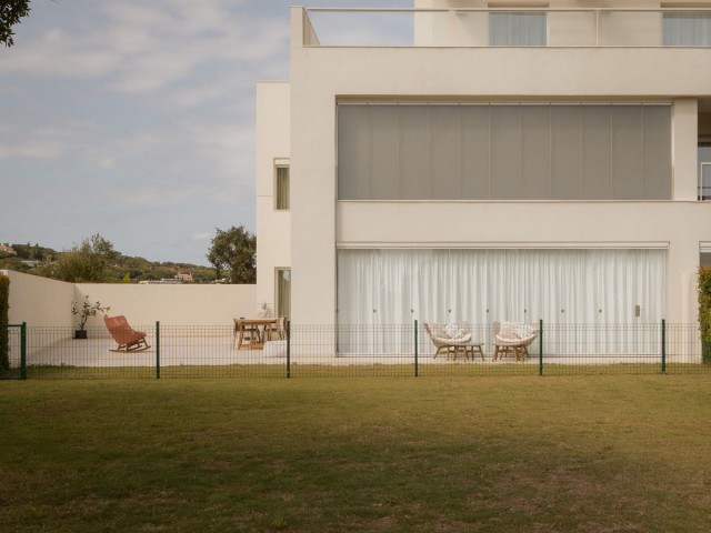 Apartamento con 3 Dormitorios  en San Roque Club