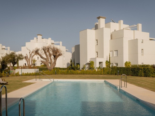 Apartamento con 3 Dormitorios  en San Roque Club