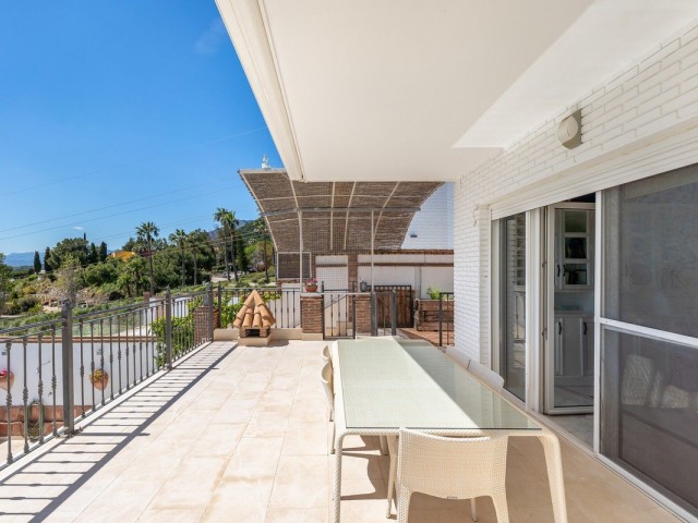 Villa con 5 Dormitorios  en La Capellania