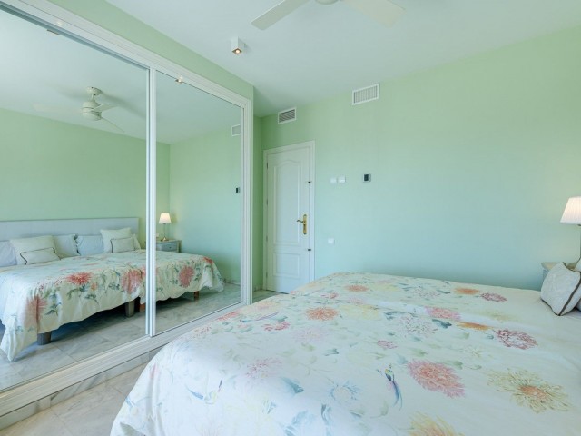 Villa con 5 Dormitorios  en La Capellania