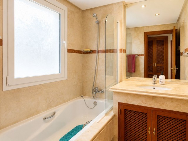 Apartamento con 3 Dormitorios  en Costalita
