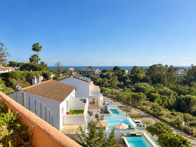 Townhouse, Cabopino, R5365018