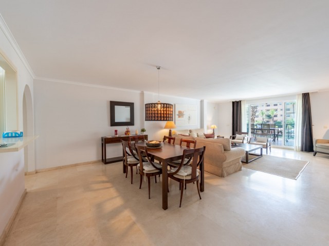 Apartamento con 3 Dormitorios  en Sotogrande Marina