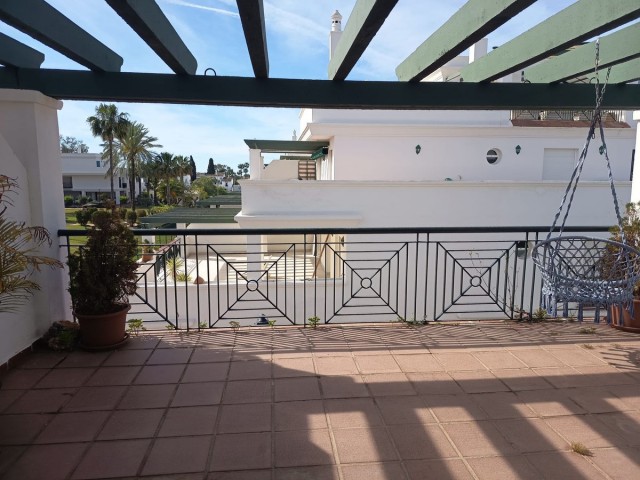 2 Bedrooms Apartment in Nueva Andalucía