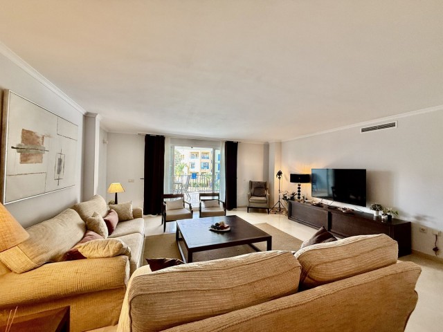 Apartamento con 3 Dormitorios  en Sotogrande Puerto