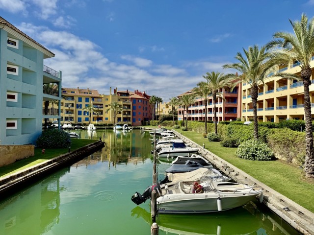 Apartamento con 3 Dormitorios  en Sotogrande Puerto