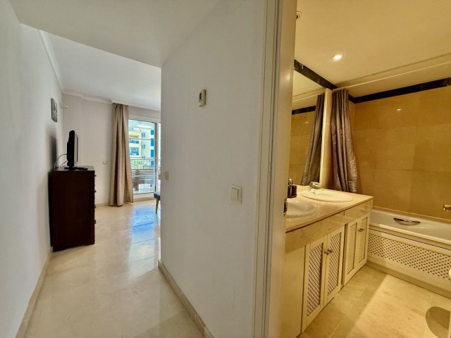 Apartamento con 3 Dormitorios  en Sotogrande Puerto