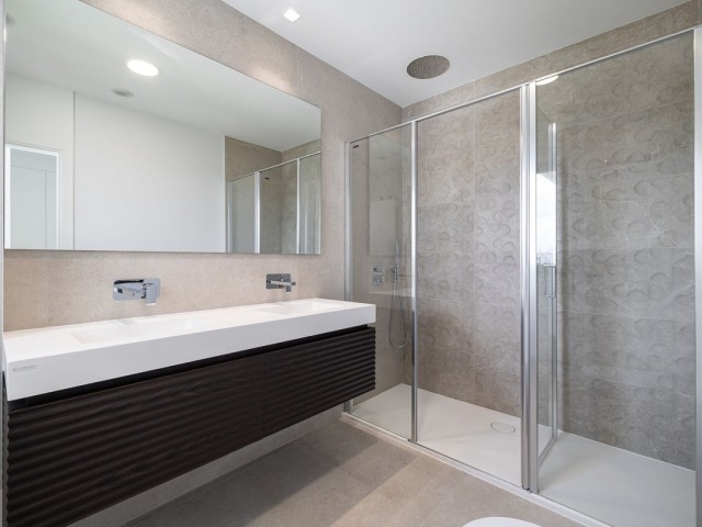Apartamento con 3 Dormitorios  en Santa Clara