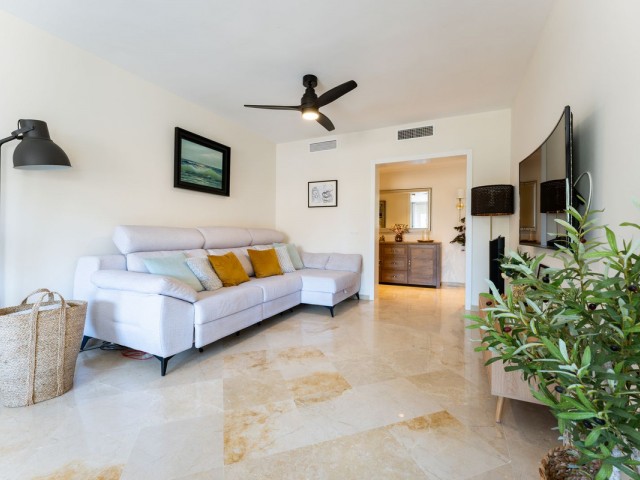 3 Bedrooms Apartment in Calahonda