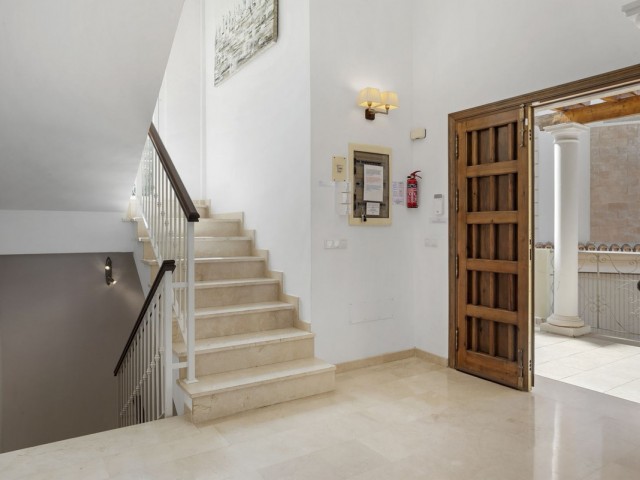 Villa con 5 Dormitorios  en Cerros del Aguila