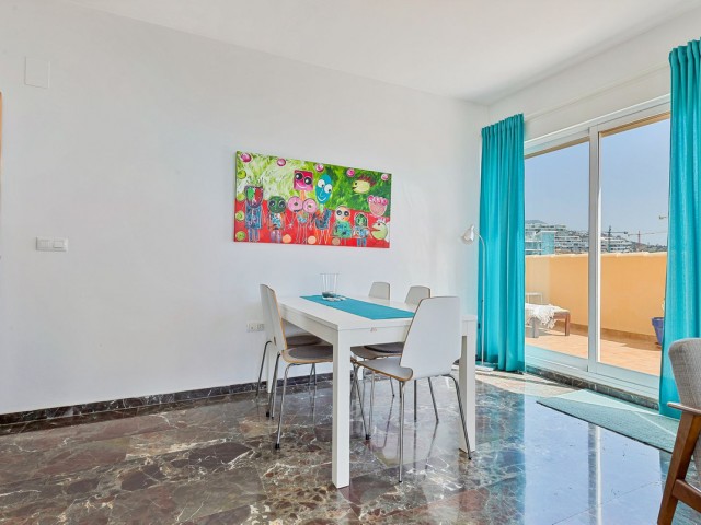 Penthouse, Carvajal, R5367010