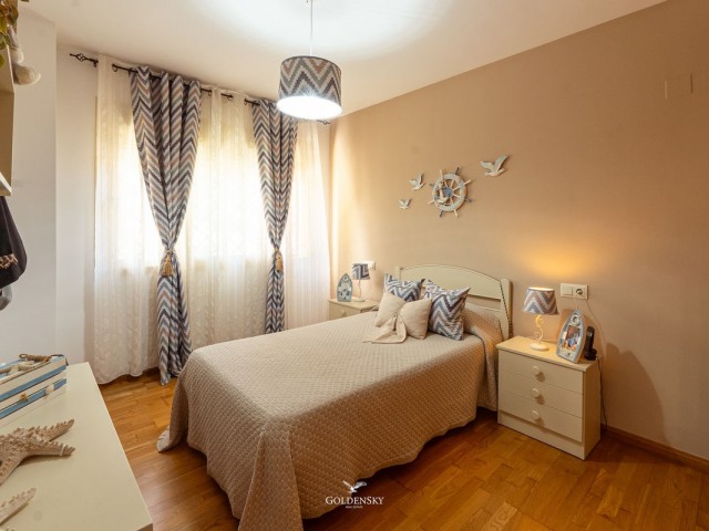 Apartment, Estepona, R5371732