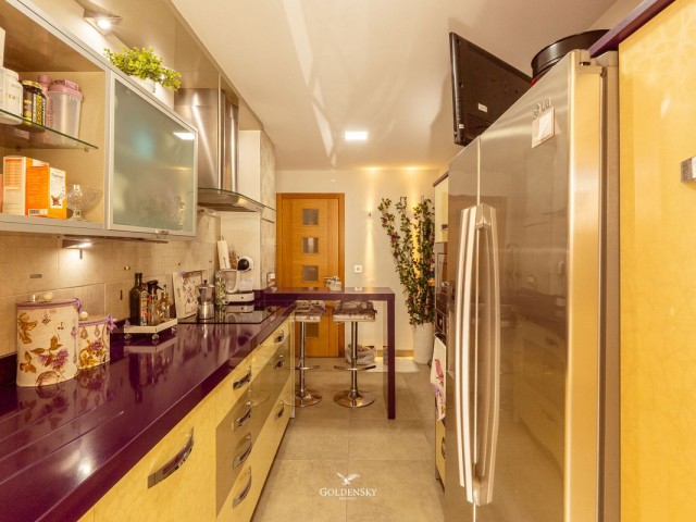 3 Bedrooms Apartment in Estepona