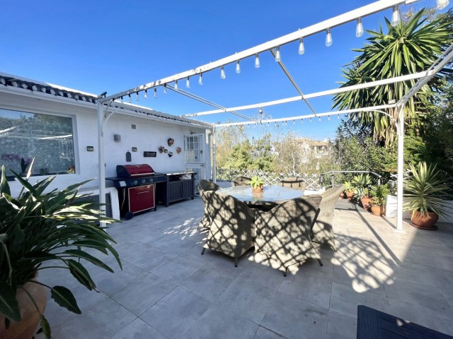 Villa, Cerros del Aguila, R5271103