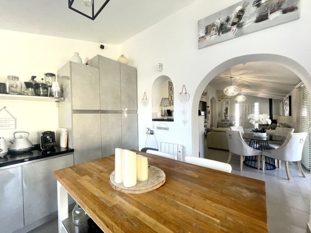3 Bedrooms Villa in Cerros del Aguila