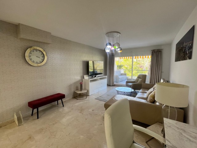 Apartment, San Pedro de Alcántara, R5373871