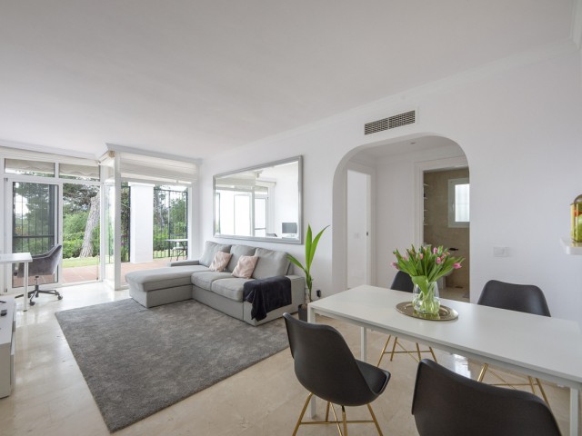 Apartment, Benahavis, R5374354