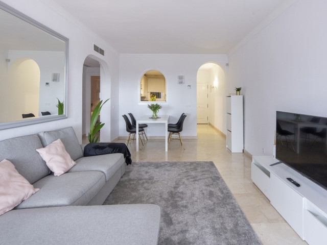 Apartment, Benahavis, R5374354
