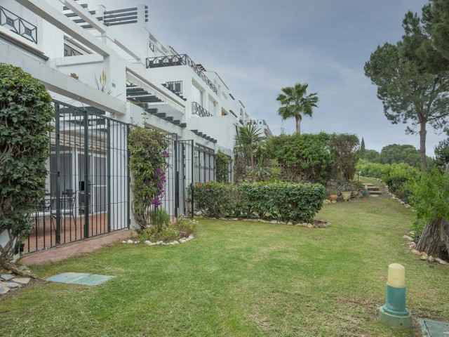 2 Bedrooms Apartment in Benahavís