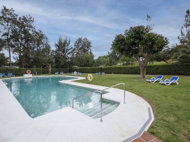 2 Bedrooms Apartment in Benahavís