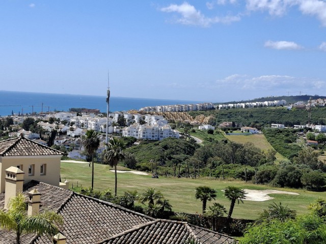 Townhouse, La Duquesa, R5374822