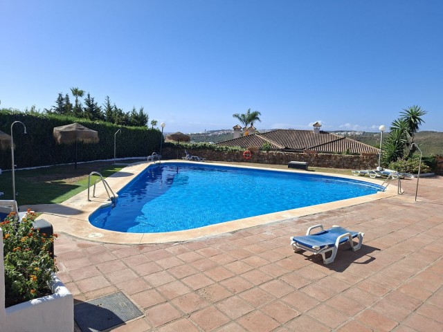 Townhouse, La Duquesa, R5374822