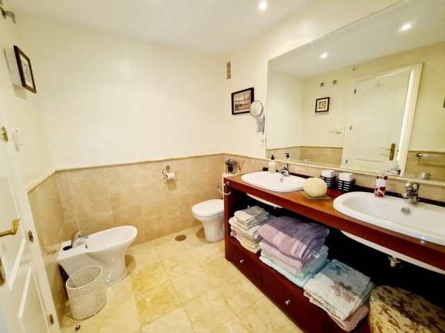 Apartamento con 2 Dormitorios  en New Golden Mile