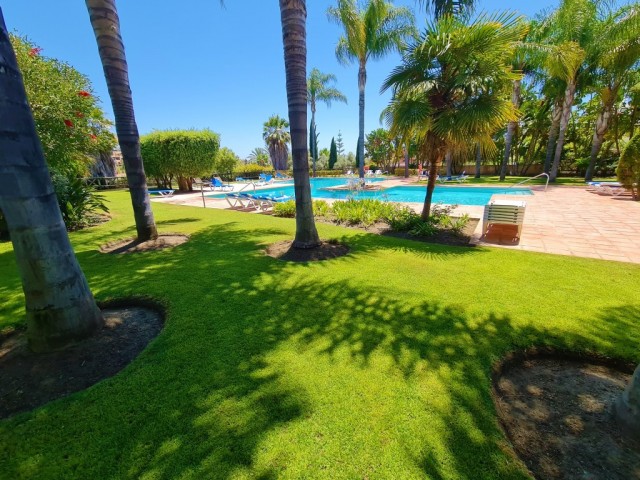 Apartamento con 2 Dormitorios  en New Golden Mile
